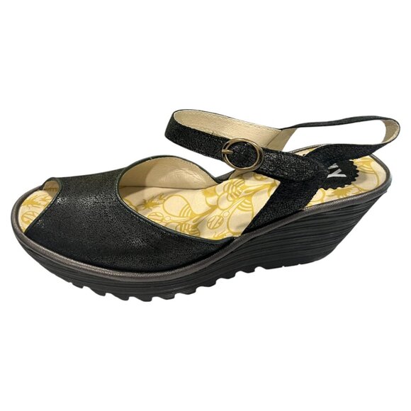 Fly London Yora Women's Black Leather Wedge Sandals Rubber Sole sz. 40 - Picture 2 of 7